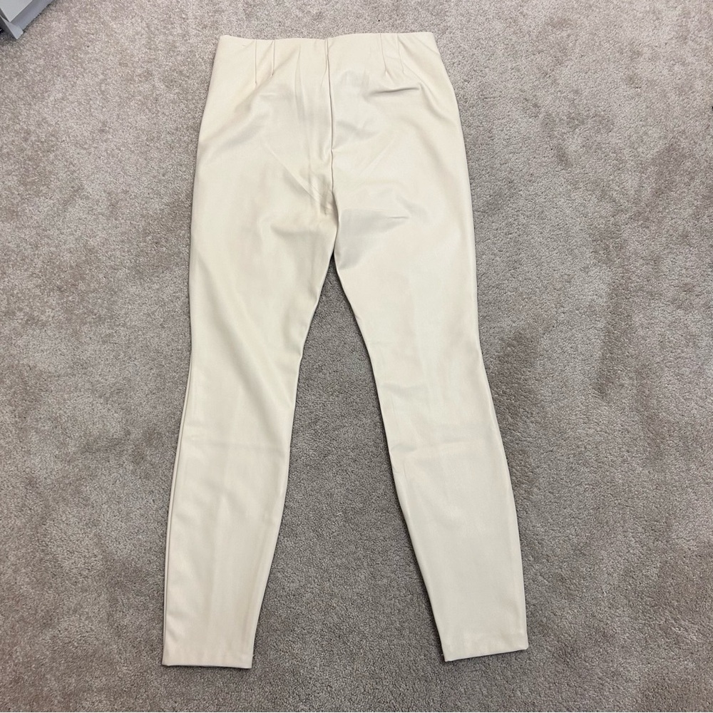 Zara ecru cream faux leather pleather high rise leggings zippered ankle L NWT - Picture 4 of 15
